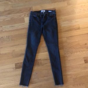 Frame gray skinny jeans